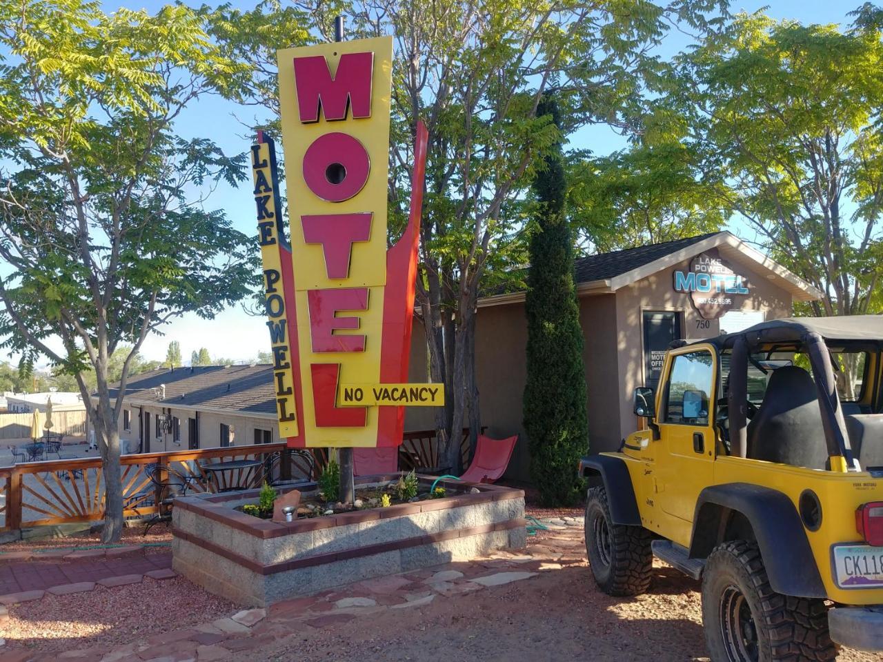 Lake Powell Motel & Apartments Page Exterior photo